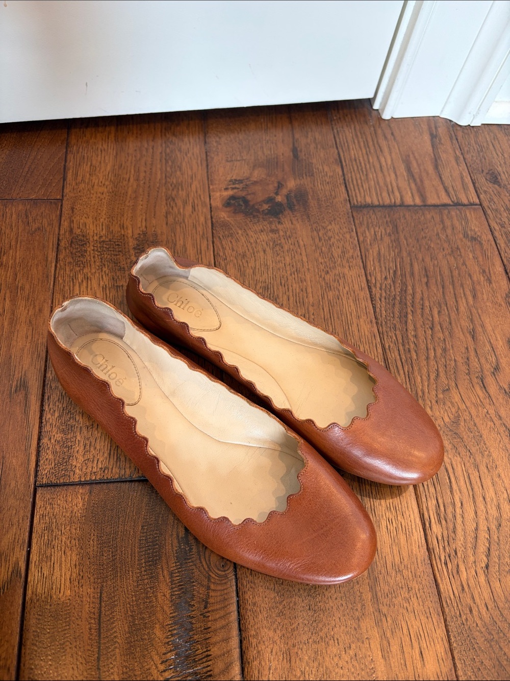 Chloé Brown Leather Scalloped Ballet Flats